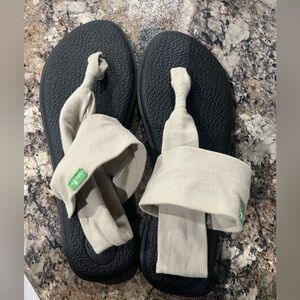 Sanuk sandals